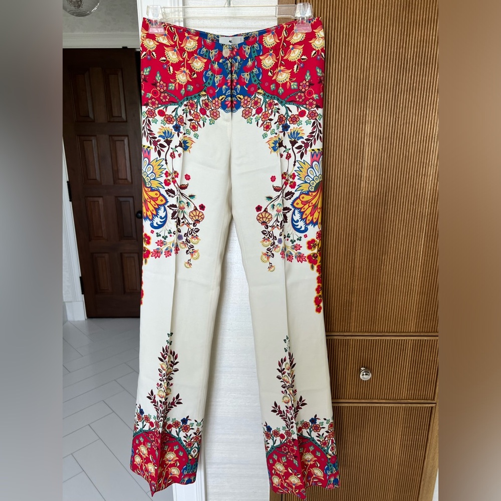Women’s Etro red and white patterned pants sz 44